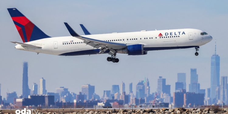Delta Hava Yolları uçağı acil iniş yaptı
