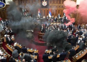 Ortalık karıştı… Meclis’e sis bombası