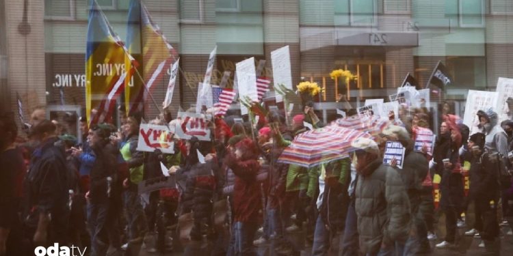 ABD meydanları, sokakları ayakta: Hedefte iki isim var