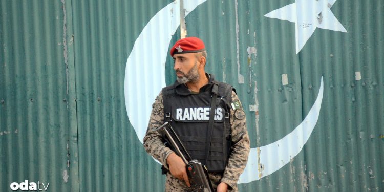 Hindistan saldırdı savaş resmen başladı… Pakistan’da can kaybı artıyor