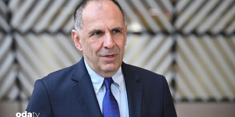 Yunan Bakandan Türkiye övgüsü