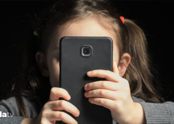 Toplumsal medya yasağı Fransa’da onaylandı